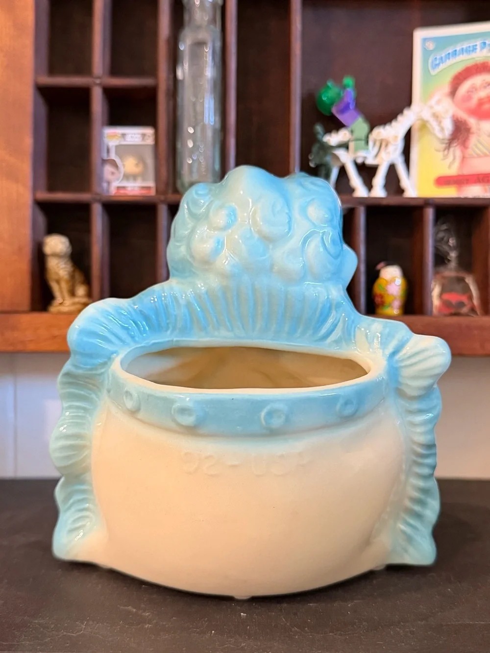 VINTAGE CHERUB PLANTER